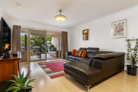 1/102 Racecourse Road, Ascot QLD 4007 - Apartment For Rent | Domain - Photo 5