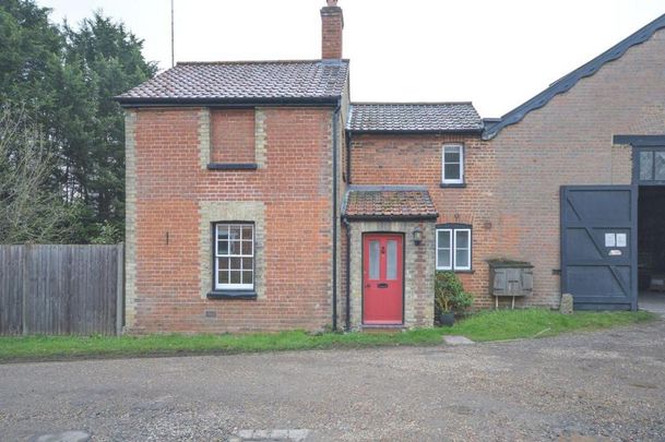 3 bedroom cottage to rent - Photo 1
