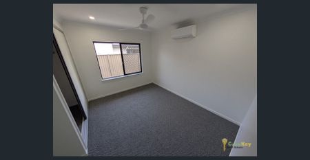 Fully Fenced & Pet Friendly Stylish & Spacious Home in the Northern Beaches!! - Photo 4