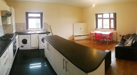 5 bedroom apartment to rent - Photo 3