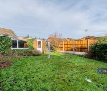 2 bedroom bungalow to rent - Photo 1