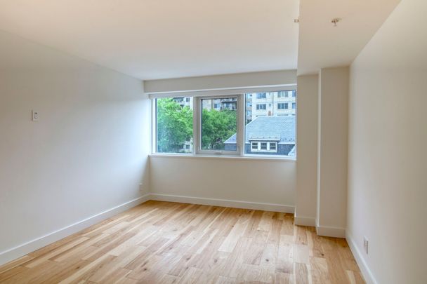 3460 Peel Street - Photo 1