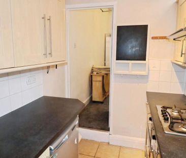 2 bedroom terraced house to rent - Photo 3