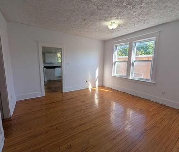 Immeuble - 317-327 Mont-Plaisant, Sherbrooke Beau Et Grand 5 1/2 - Photo 2