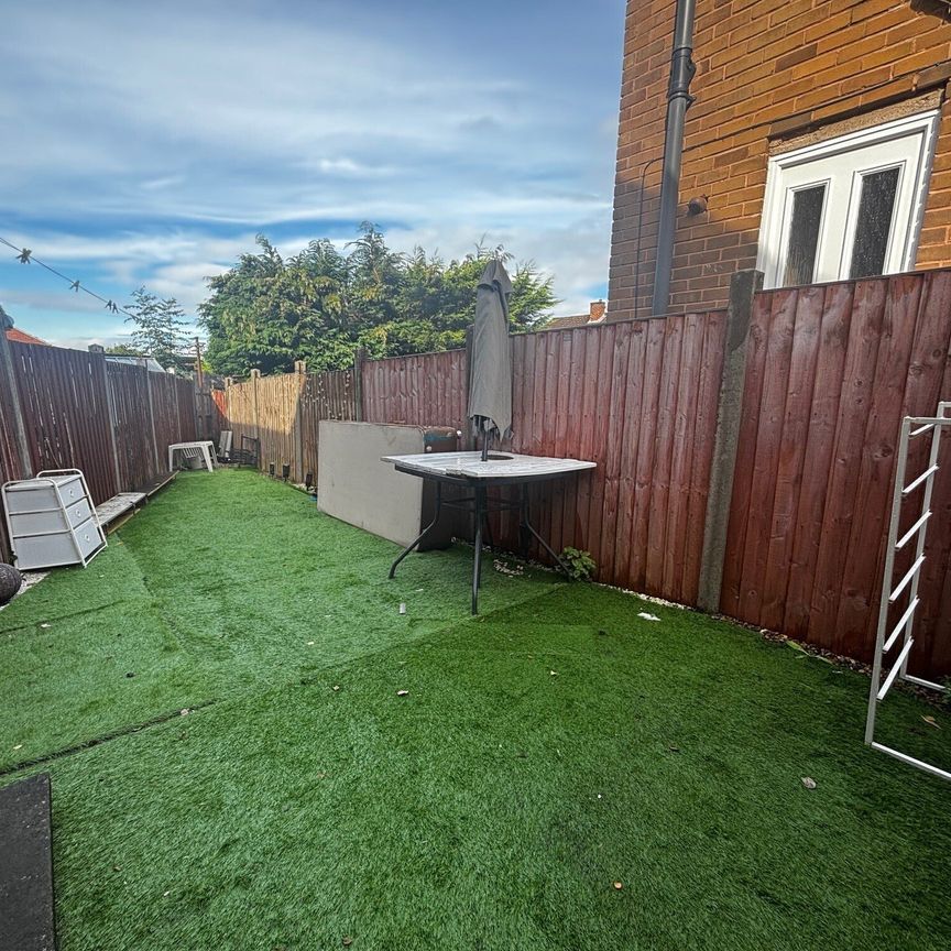 3 bedroom detached house to rent - Photo 1