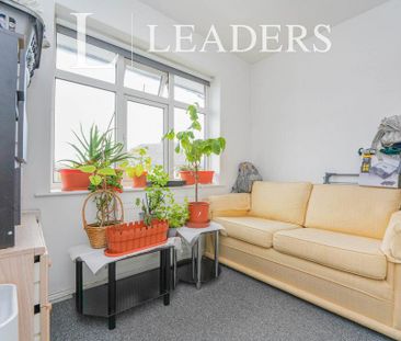 2 bedroom maisonette to rent - Photo 1