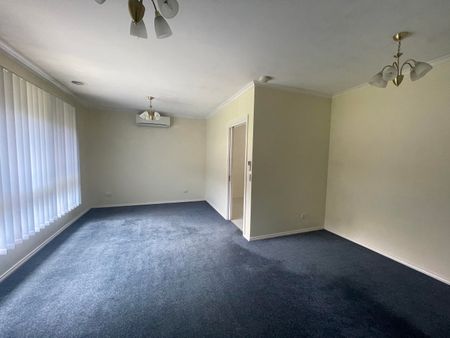 2/105 Kangaroo Road, Hughesdale VIC 3166 - Apartment For Rent | Domain - Photo 2