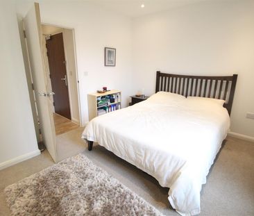 Lacey Drive, HA8 8GA, Edgware - Photo 5