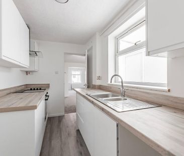 2 bedroom house to rent - Photo 1