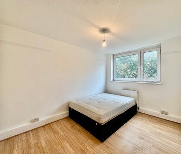 4 Bedroom Mid Terraced House, Westbridge Road, Battersea - Photo 3