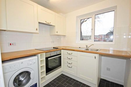 1 bedroom flat to rent - Photo 5