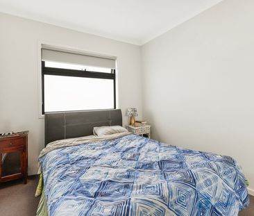 Stylish 3-Bedroom Townhouse in Thornhill Park - Photo 1