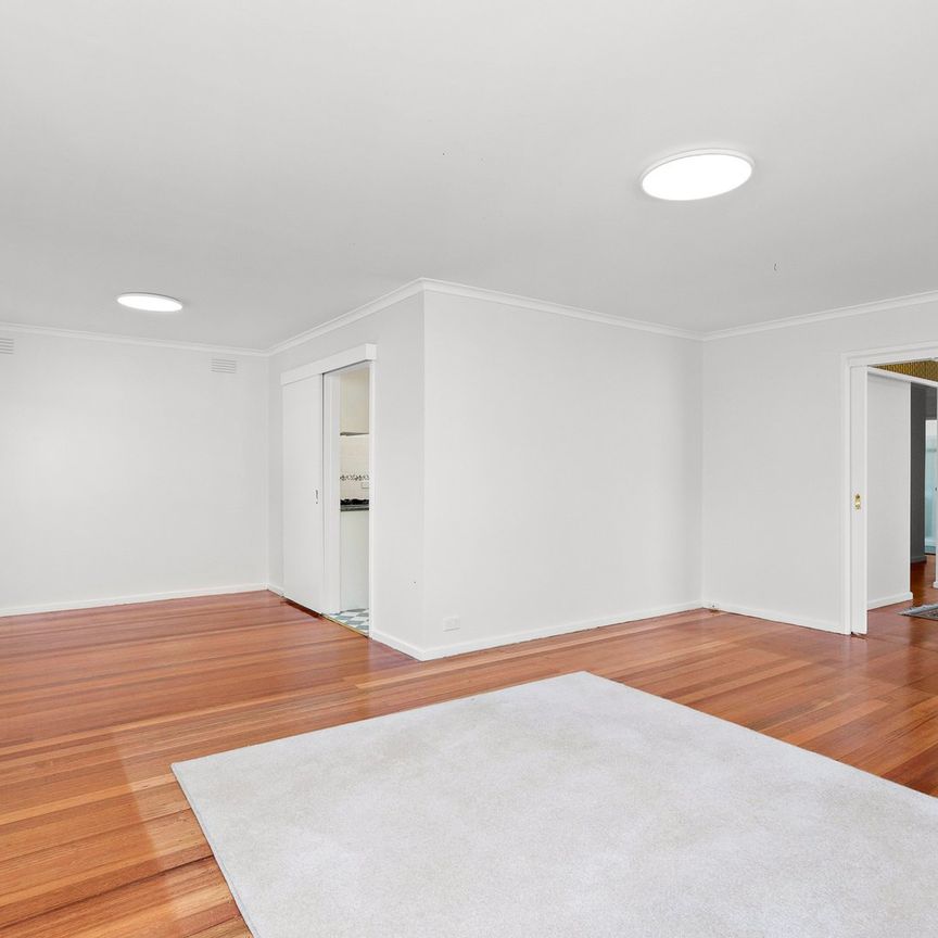 10 Phillip Road, Keilor East VIC 3033 - Photo 1