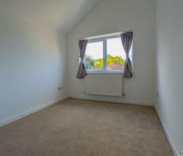 4 bed Semi-detached in Amberley Road , Patchway, Bristol, BS34 6BX - Photo 5