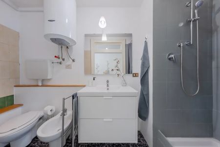 Via Savonarola, Padova, Veneto 35137 - Photo 5