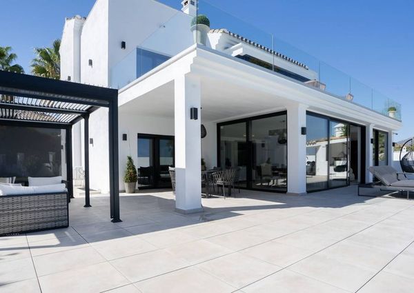 Luxury Villa for rent in Benahavís, Spain