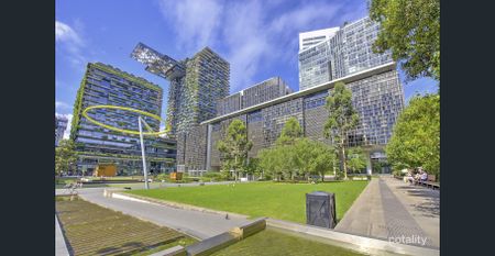 Fully Furnished Central Park – Spacious East-Facing 1 Bedroom Apartment for Rent - Photo 2