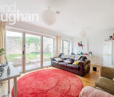 4 bedroom semi-detached house to rent - Photo 1