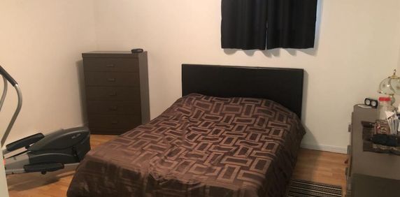 4 1\2 a louer secteur Venise a Magog AVEC ACCES AU LAC ET DEUX STATIONNEMENT - Photo 2