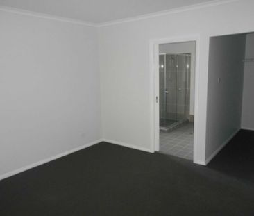 Perfect Family Home! - Photo 2