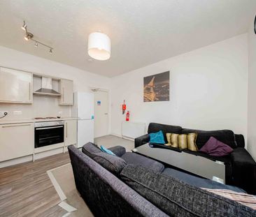 3 bedroom apartment to rent - Photo 3