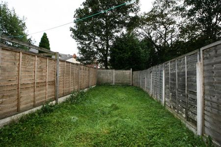 2 bedroom terraced house to rent - Photo 4