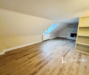 4 bedroom flat to rent - Photo 6