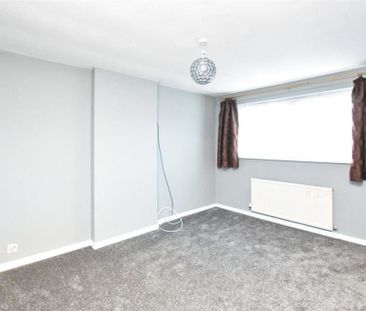 3 bedroom end of terrace house to rent - Photo 4