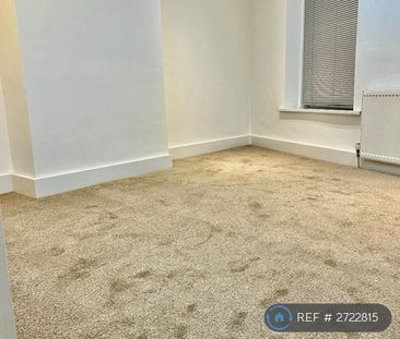 2 bedroom end of terrace house to rent - Photo 4