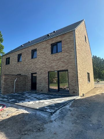 TE HUUR:Gezinswoning met 3 slaapkamers in het groene Zutendaal - Foto 3