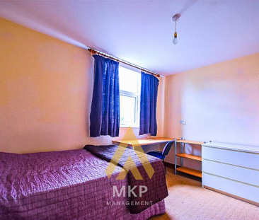 6 bedroom terraced house to rent - Photo 3