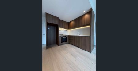 Luxury Living 21st floor - Photo 5