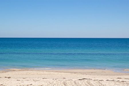 LOCATION, LOCATION, LOCATION 1 Bedroom Unfurnished Unit, Minutes from West Beach Esplanade.... A MUST VIEW !!!!! - Photo 3