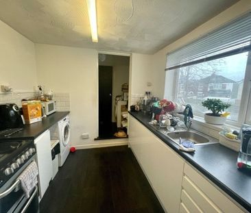 Waterloo Road, Southampton - Photo 4