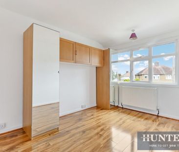 Firdene, Surbiton - Photo 2