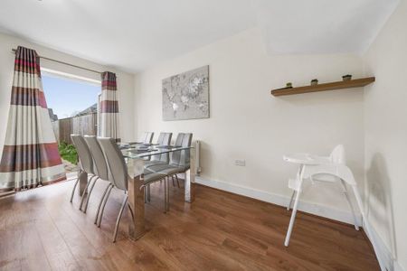 4 bedroom terraced house to rent - Photo 4