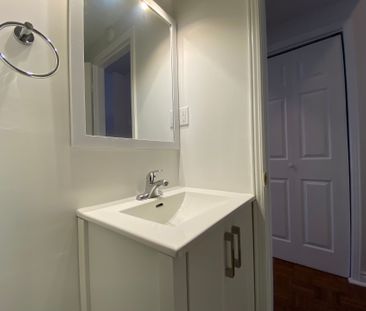 For Lease - 202 Gerrard Street Unit# 1, Toronto, Ontario - Photo 2