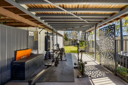 Move-In Ready Family Home in a Quiet Cul-de-Sac CONTACT JULIE SYKES 0438 050 110 - Photo 3