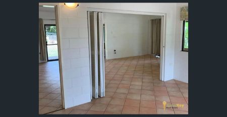 A Home & Location That Everyone Will Love!! - Photo 5