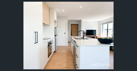 Fully Furnished Property on Amundsen - Photo 4