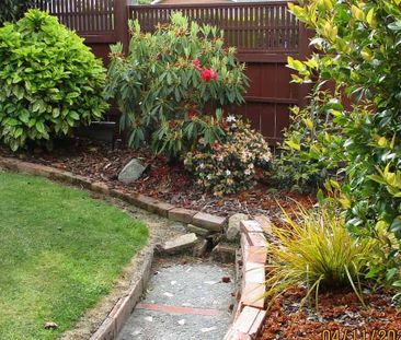 Stunning 4BR Family Home in Glenwood - Photo 4