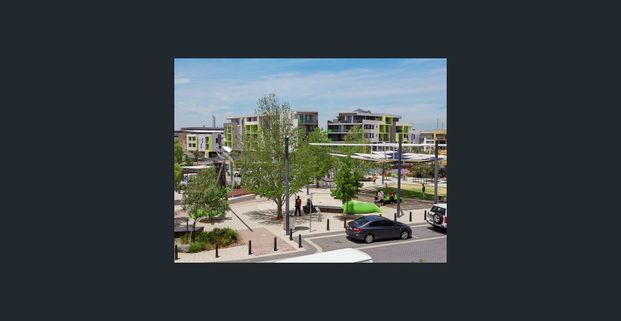 2x2 Apartment at the train station doorstep! - Photo 1