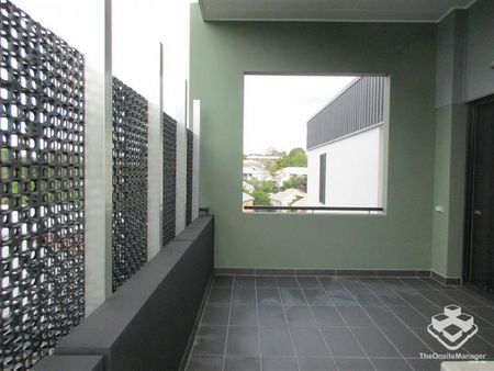 two beds two bathrooms with car garage - Photo 4