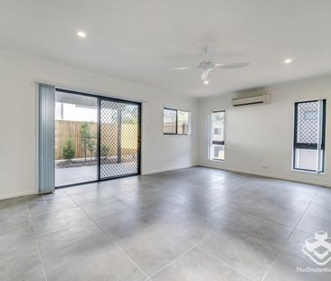 MODERN THREE BEDROOM TOWNHOUSE FOR RENT - Photo 5