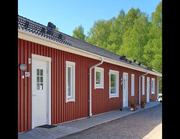 Kallhyra. El, värme och vatten debiteras direkt till hyresgästen. - Photo 1