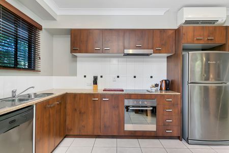 RESORT STYLE LIVING IN TRINITY BEACH - FULLY FURNISHED - Photo 2
