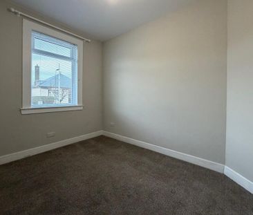 2 bedroom semi-detached house to rent - Photo 4