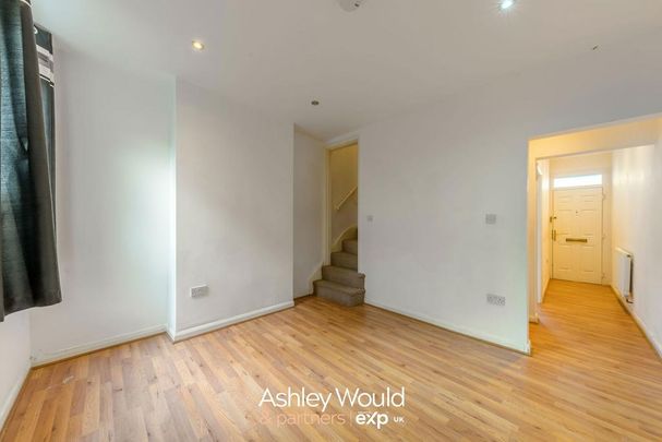 3 bedroom end of terrace house to rent - Photo 1