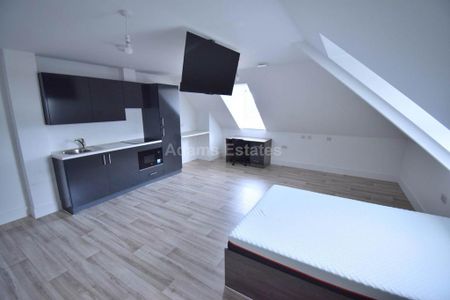 Studio to rent - Photo 5