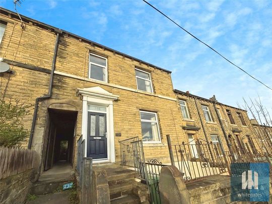 2 bedroom terraced house to rent - Photo 1